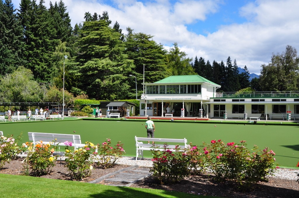 Lawn bowling in the gardens